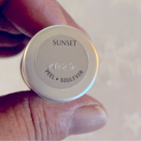Mary Kay Lipstick Sunset MK Signature Full Size NWOT Gorgeous not used - Picture 3 of 5